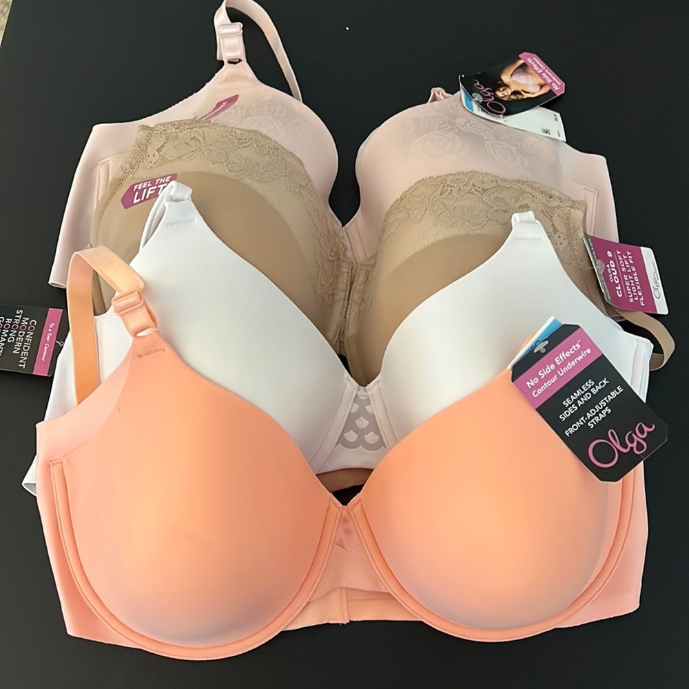 42C NWTs Bras
